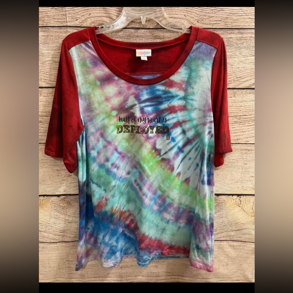 LuLaRoe Multicolor Tie-Dye Short Sleeve Tee size small patriotic shirt New.